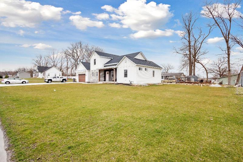 Listing Photo for 21536 Fieldview Drive