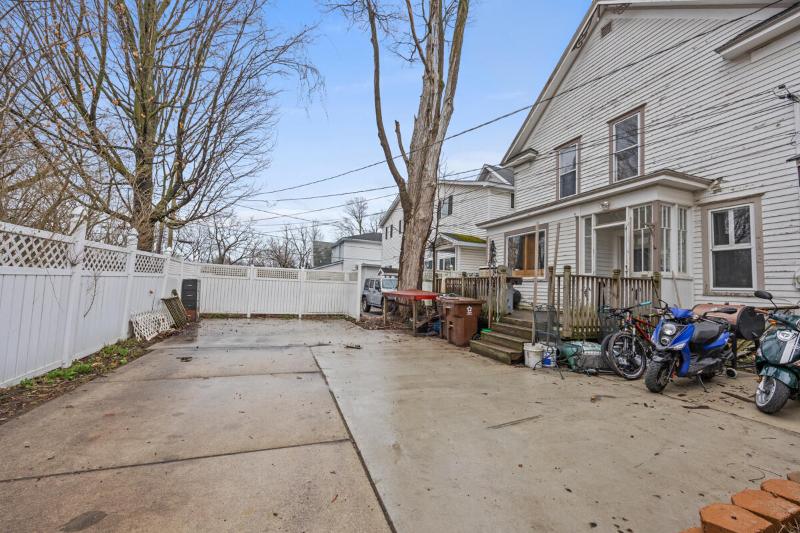 Listing Photo for 405 Maple Street