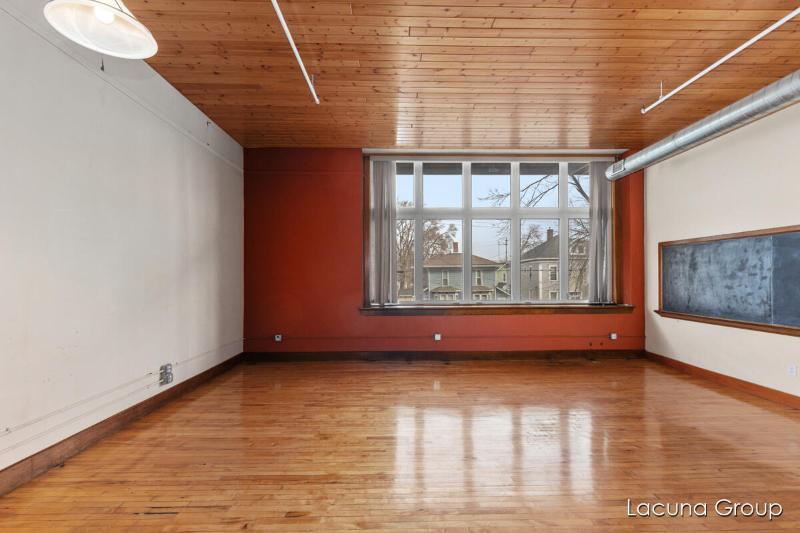 Listing Photo for 600 Broadway Avenue Nw 205