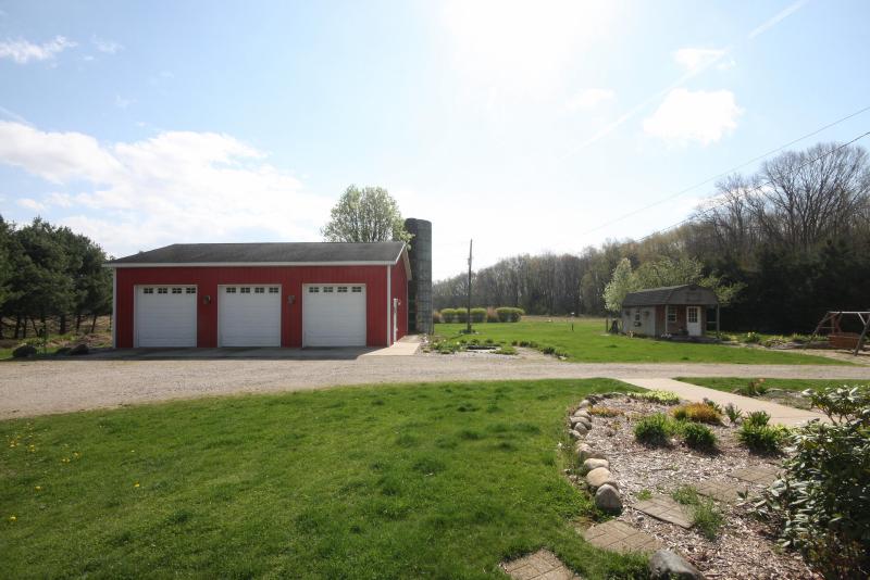 Listing Photo for 37719 Paw Paw Road