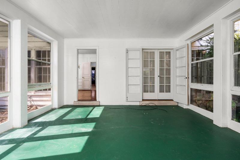 Listing Photo for 2203 Melrose Avenue