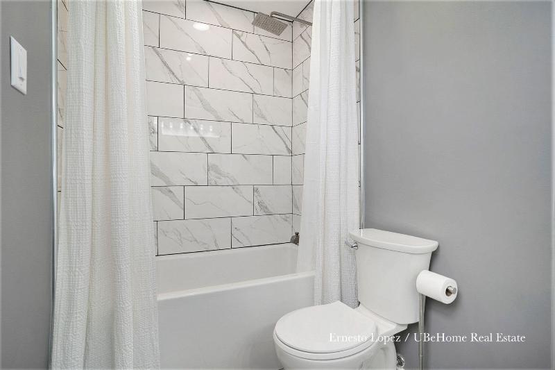 Listing Photo for 10808 Thornberry Way