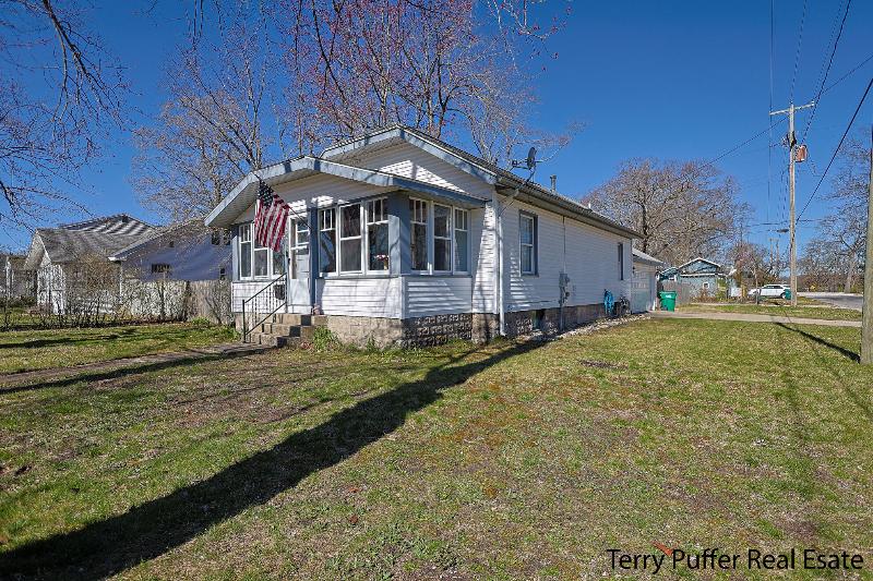 Listing Photo for 2022 Mills Avenue