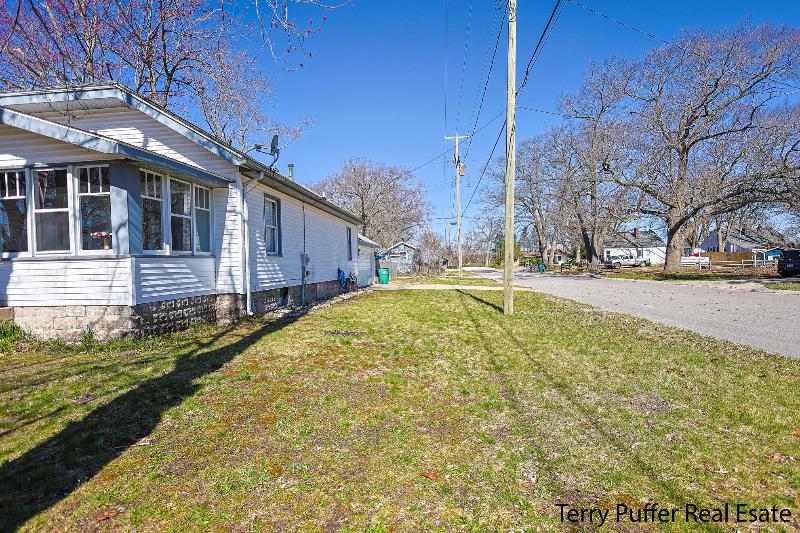 Listing Photo for 2022 Mills Avenue