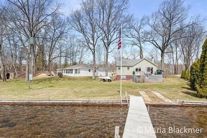 Listing Photo for 811 N Crooked Lake Drive