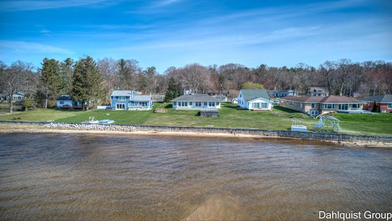 Listing Photo for 2663 Memorial Drive