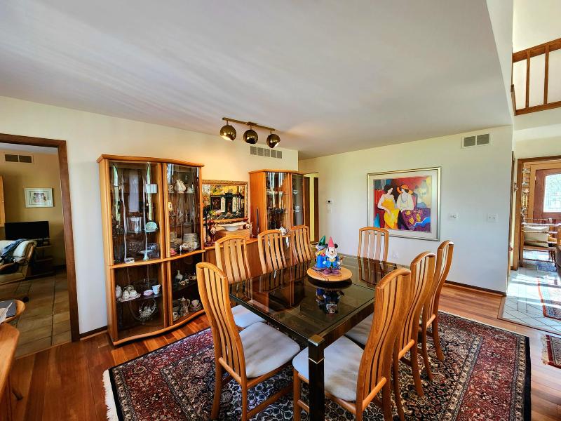 Listing Photo for 715 Barclay Court