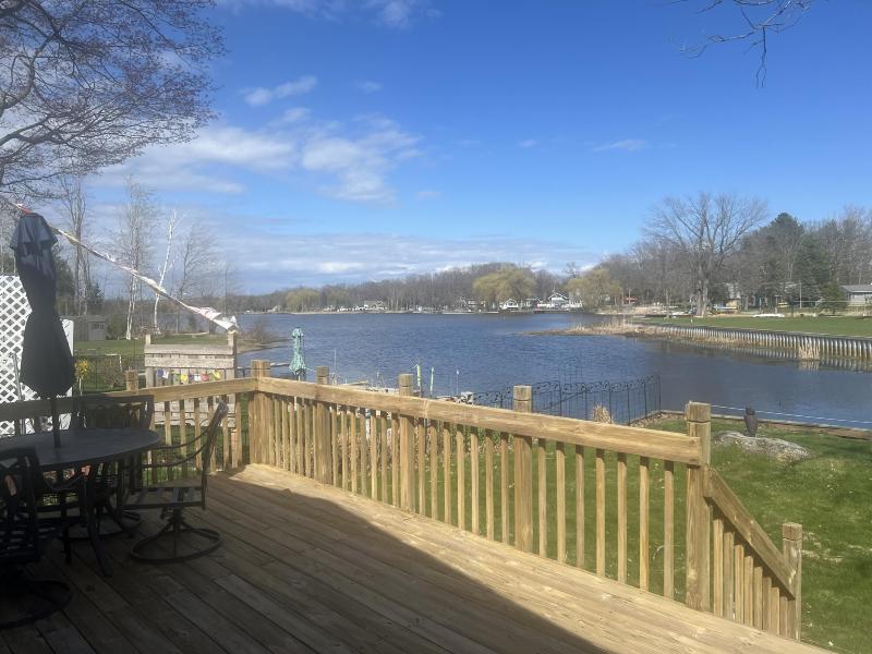 Listing Photo for 9548 S Lakeshore Drive