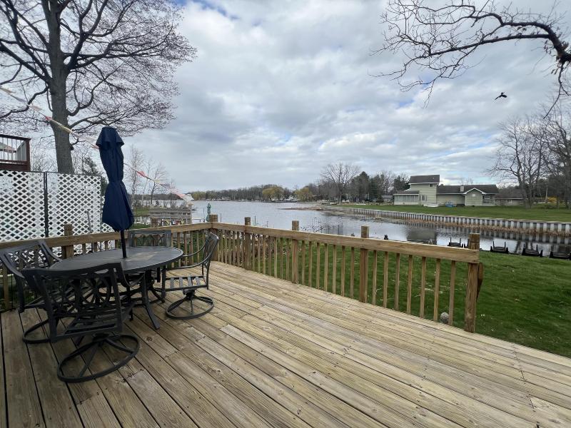 Listing Photo for 9548 S Lakeshore Drive