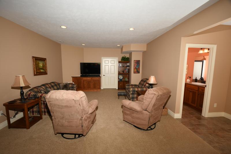 Listing Photo for 41013 M 40