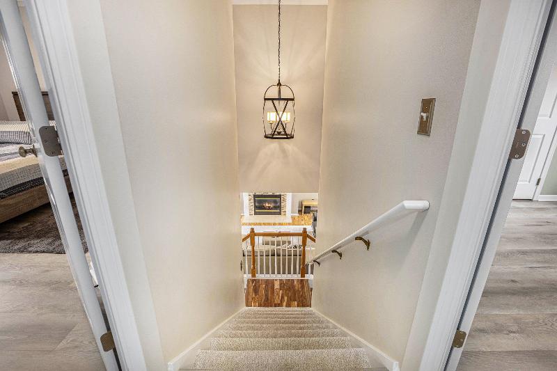 Listing Photo for 2310 Waterford Way Ne
