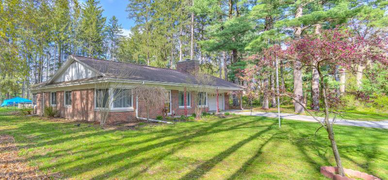 Listing Photo for 1396 Badgley Road
