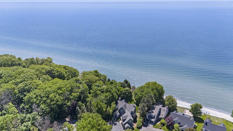 Listing Photo for 6059 Lakeshore Drive