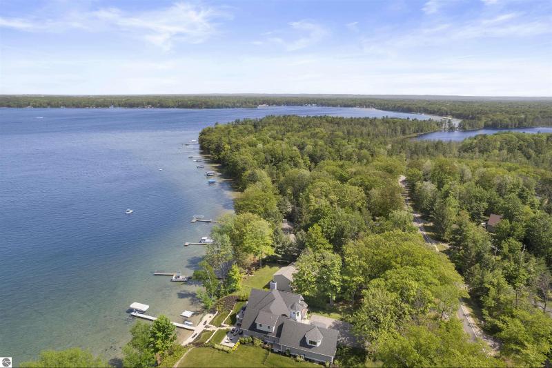 Listing Photo for 1026 W Long Lake Road