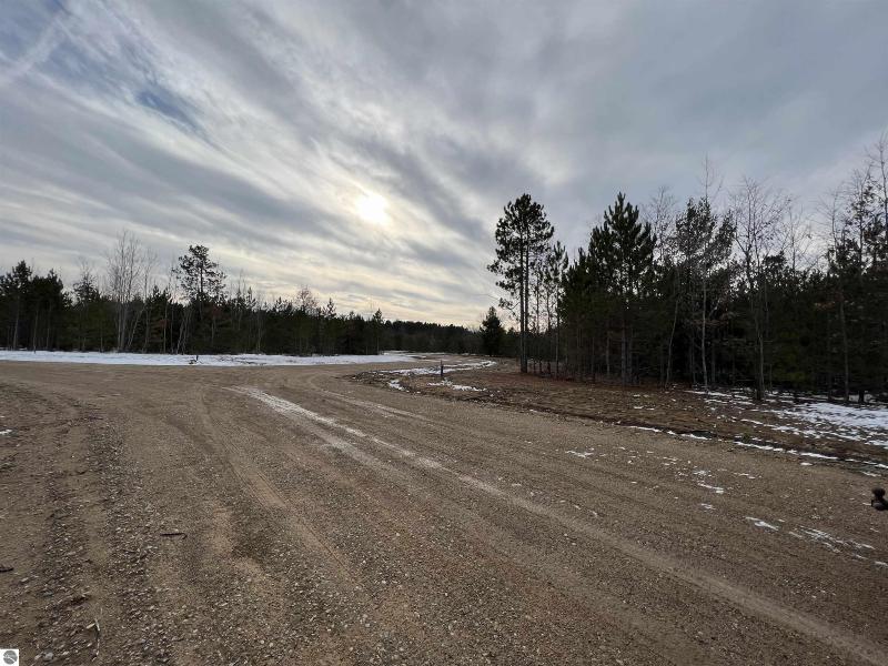 Listing Photo for 8100 Nw Springwater Drive