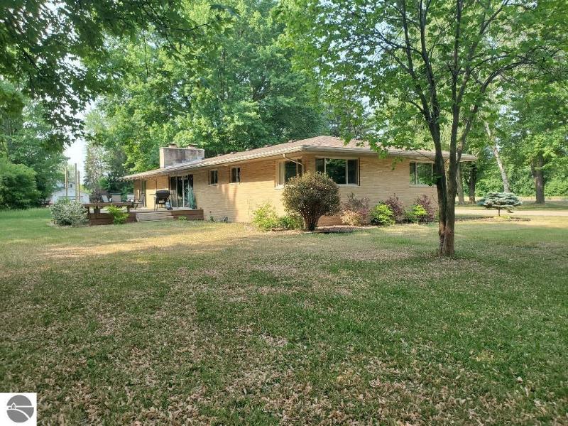 Listing Photo for 3295 S Isabella Road