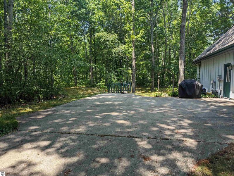 Listing Photo for 5867 Huron Woods Drive