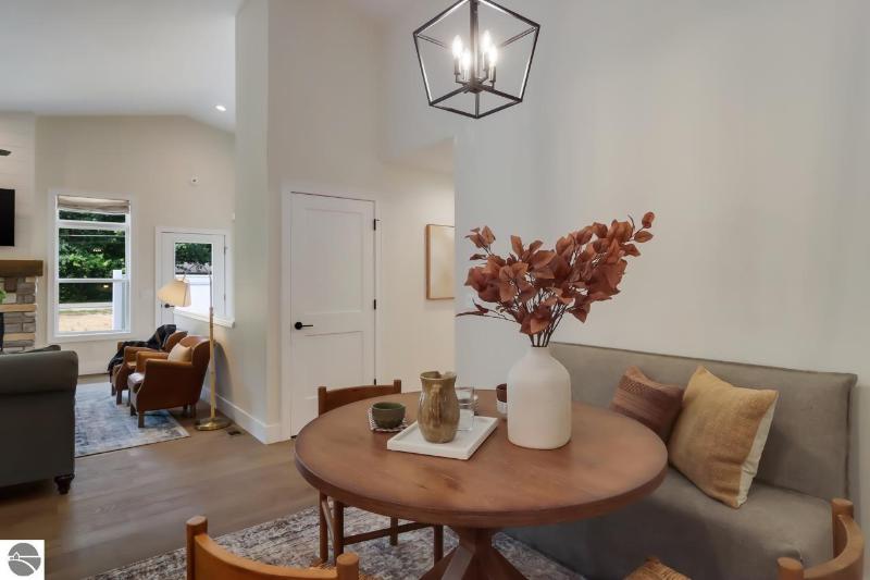 Listing Photo for 1763 Linden Avenue 45