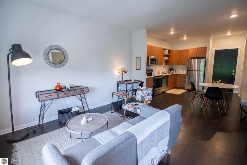 Listing Photo for 630-109 S Garfield Avenue 109