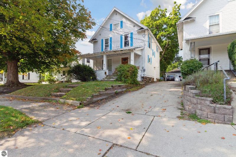 Listing Photo for 611 Wright Avenue