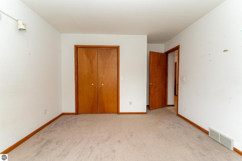 Listing Photo for 76 Meridian Court