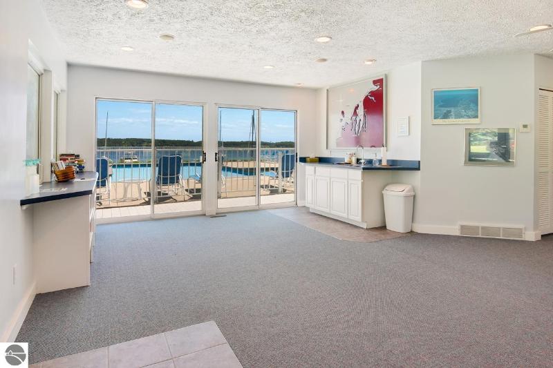 Listing Photo for 855 N Bay Cliff Drive 6