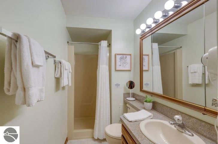 Listing Photo for 6885 Pinebrook Drive 5