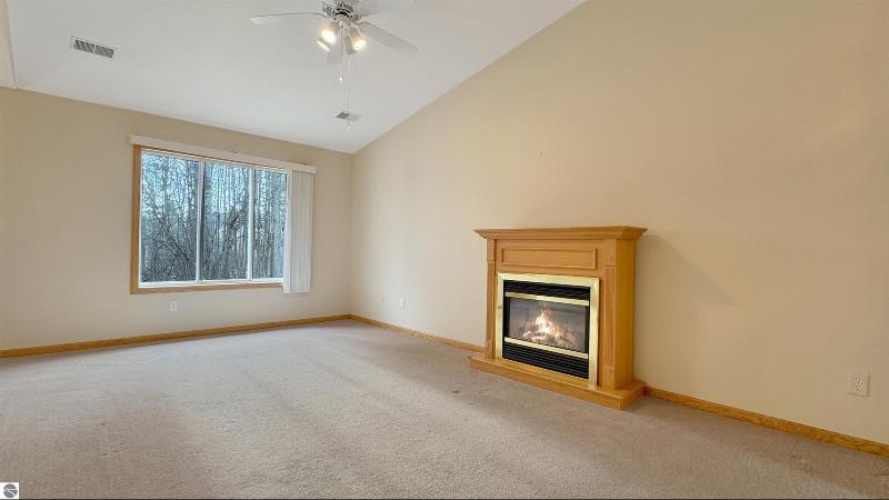 Listing Photo for 246 Greenview Circle
