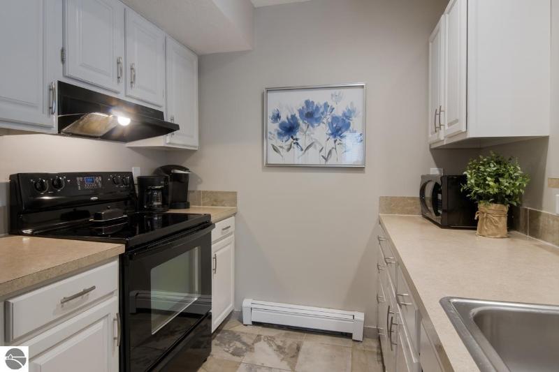 Listing Photo for 5735 Hilltop Way 15