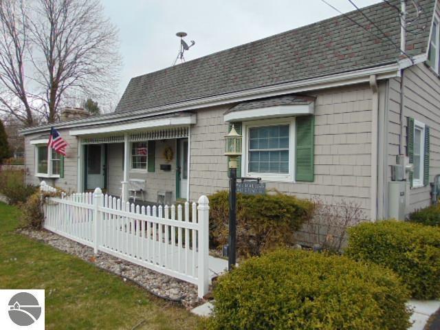 Listing Photo for 445 S Ithaca Street