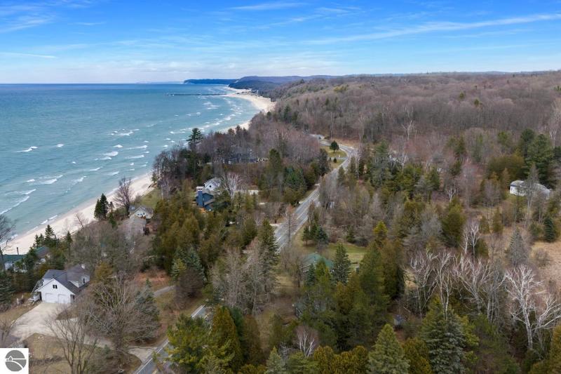 Listing Photo for 6485 Lakeshore Road
