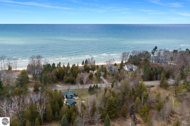 Listing Photo for 6485 Lakeshore Road