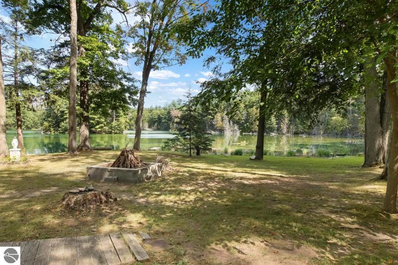 Listing Photo for 9037 Lake Of The Woods Road