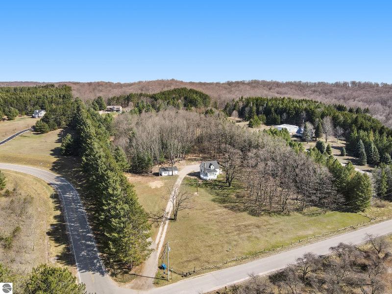 Listing Photo for 997 Airport Road