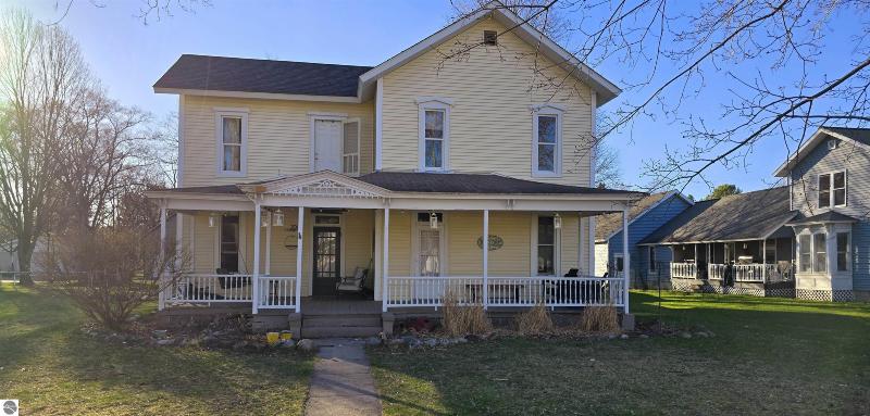 Listing Photo for 208 S Cherry Street