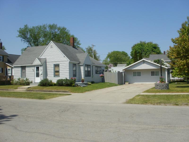 Listing Photo for 106 S C   Street