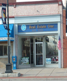 Real Estate One Blue Water